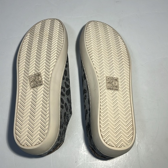 White Raven Silver sparkle cheetah/leopard print Y2K sneakers Women’s 10 - Picture 4 of 9